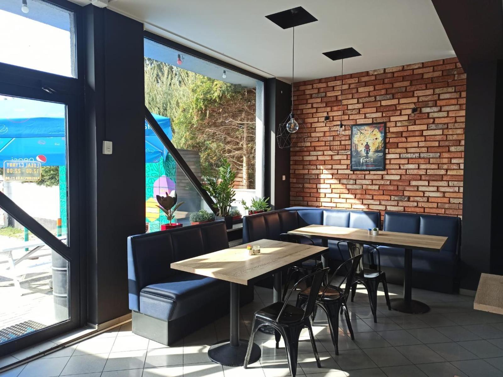 Pokoje Nad Pizzeria Познан Екстериор снимка